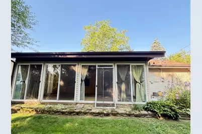 381 N Silverleaf Boulevard, Carol Stream, IL 60188 - Photo 10