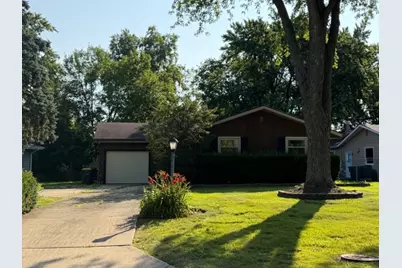 381 N Silverleaf Boulevard, Carol Stream, IL 60188 - Photo 1