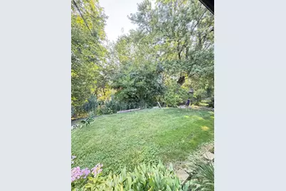 381 N Silverleaf Boulevard, Carol Stream, IL 60188 - Photo 12