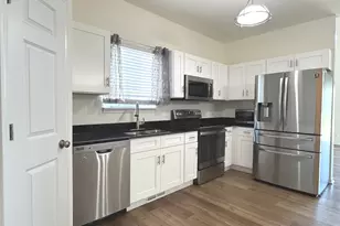 997 Regent Dr, Matteson, IL 60443 - Photo 4