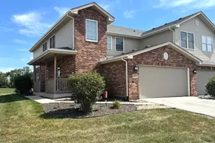 997 Regent Dr, Matteson, IL 60443 - Photo 1