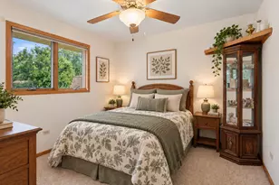 11239 S Avon Ave, Alsip, IL 60803 - Photo 12