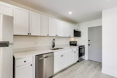 7250 N Western Avenue #511, Chicago, IL 60645 - Photo 8