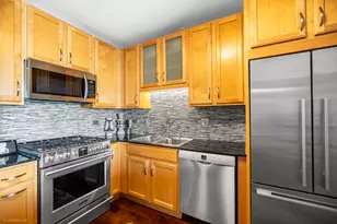 630 N State St, Chicago, IL 60654 - Photo 6