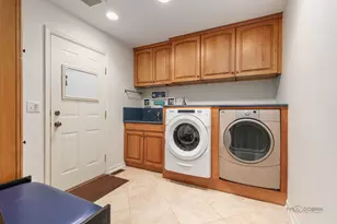 364 Gatewood Ln, Grayslake, IL 60030 - Photo 10