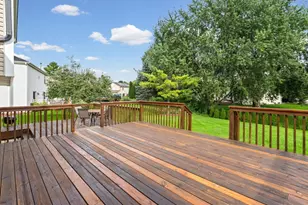 1011 Woodbridge Dr, Cary, IL 60013 - Photo 14