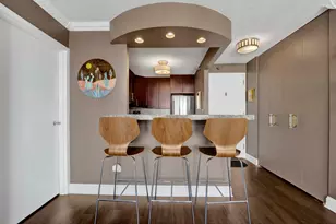 111 W Maple St, Chicago, IL 60610 - Photo 8