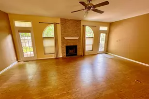 1896 School House Ln, Aurora, IL 60506 - Photo 4