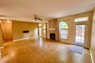 1896 School House Ln, Aurora, IL 60506 - Photo 6