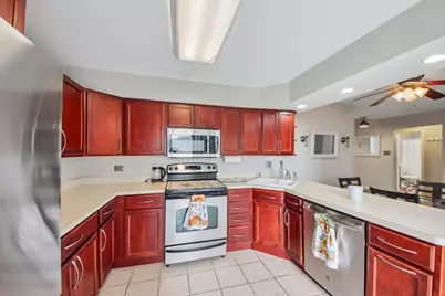 736 Glen Way, Gurnee, IL 60031 - Photo 10