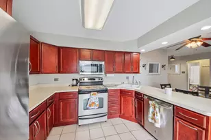 736 Glen Way, Gurnee, IL 60031 - Photo 10