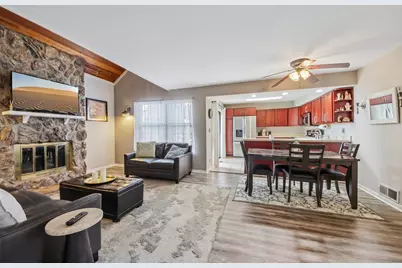 736 Glen Way, Gurnee, IL 60031 - Photo 8