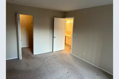 6165 Knoll Wood Road #41-204, Willowbrook, IL 60527 - Photo 8