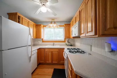 1686 Lunt Avenue, Des Plaines, IL 60018 - Photo 8