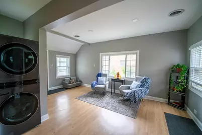 1686 Lunt Avenue, Des Plaines, IL 60018 - Photo 2