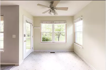 1202 N Red Oak Circle #2, Round Lake Beach, IL 60073 - Photo 6