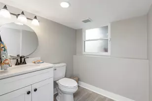 7410 Hawthorne Ave, Woodridge, IL 60517 - Photo 20