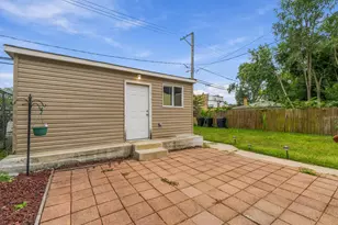 7427 S Evans Ave, Chicago, IL 60619 - Photo 24