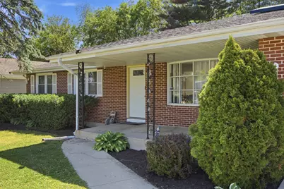 904 Chippewa Drive, Elgin, IL 60120 - Photo 2