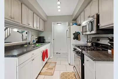 212 Hudson Court #B, Bolingbrook, IL 60440 - Photo 6
