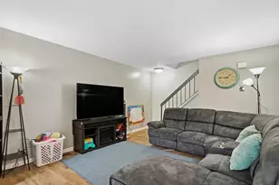 212 Hudson Ct, Bolingbrook, IL 60440 - Photo 4