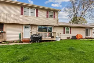 212 Hudson Ct, Bolingbrook, IL 60440 - Photo 2