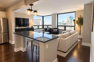 440 N Wabash Ave, Chicago, IL 60611 - Photo 2