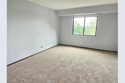 350 Plum Creek Drive #305, Wheeling, IL 60090 - Photo 14
