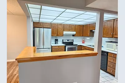 350 Plum Creek Drive #305, Wheeling, IL 60090 - Photo 8