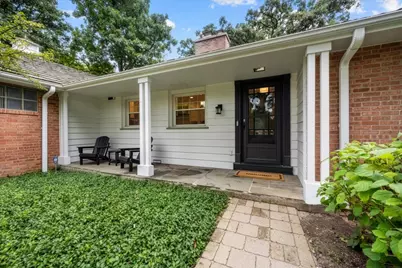975 Inverlieth Terrace, Lake Forest, IL 60045 - Photo 2
