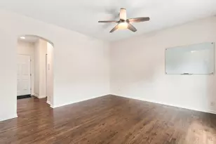 237 Boxcar Ave, Naperville, IL 60540 - Photo 10