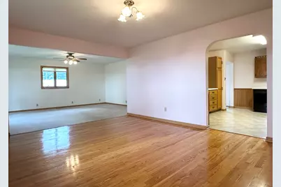 1698 E 1400 North Road, Watseka, IL 60970 - Photo 14