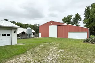 1698 E 1400 North Rd, Watseka, IL 60970 - Photo 4