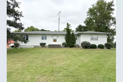 1698 E 1400 North Road, Watseka, IL 60970 - Photo 1