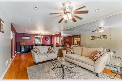 8800 S Merrill Avenue, Chicago, IL 60617 - Photo 2