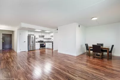 3856 S Parkway Drive #3B, Northbrook, IL 60062 - Photo 10