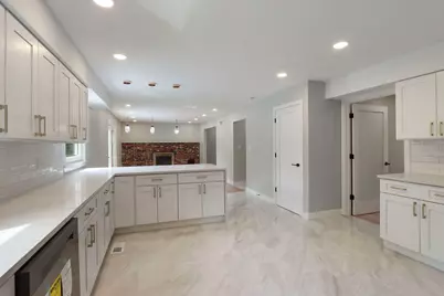713 Dawes Street, Libertyville, IL 60048 - Photo 20