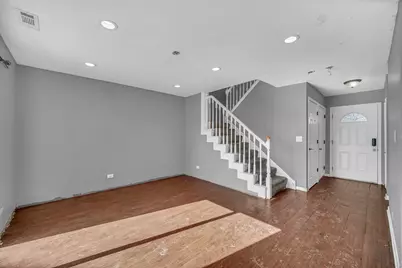 454 Esselen Court, Carol Stream, IL 60188 - Photo 6