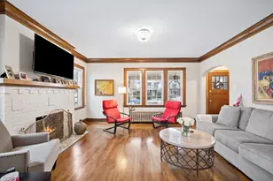 283 N Michigan Ave, Elmhurst, IL 60126 - Photo 4