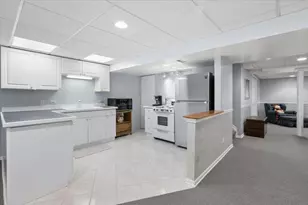 20 Bridlepath Dr, Lindenhurst, IL 60046 - Photo 24