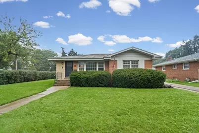 602 N Drury Lane, Arlington Heights, IL 60004 - Photo 1