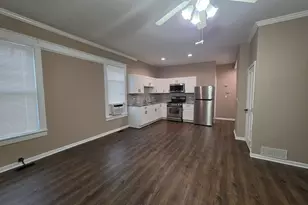 214 Franklin St, Waukegan, IL 60085 - Photo 8