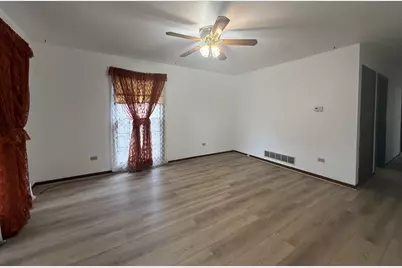 1406 Kaskaskia Avenue, Elgin, IL 60123 - Photo 10