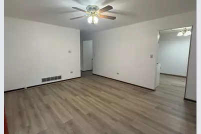 1406 Kaskaskia Avenue, Elgin, IL 60123 - Photo 12