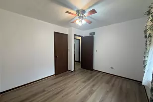 1406 Kaskaskia Ave, Elgin, IL 60123 - Photo 18