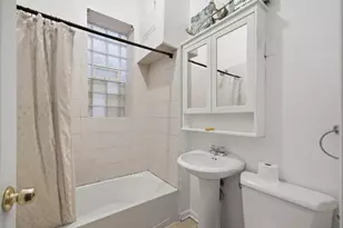 1654 N Artesian Ave, Chicago, IL 60647 - Photo 8