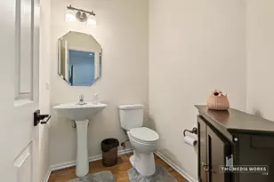 815 Lewisburg Ln, Aurora, IL 60504 - Photo 28