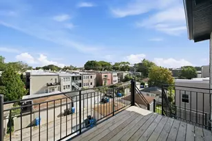 2442 W Wilson Ave, Chicago, IL 60625 - Photo 10