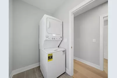 2442 W Wilson Avenue #1, Chicago, IL 60625 - Photo 8