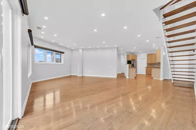 912 W Chicago Avenue #403, Chicago, IL 60642 - Photo 8